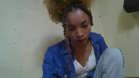 Snapshot of francinoli chatting on 05.15.26 Francinoli online show from 05.15.26