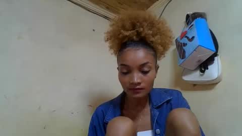 Snapshot of francinoli chatting on 05.22.26 Francinoli online show from 05.22.26