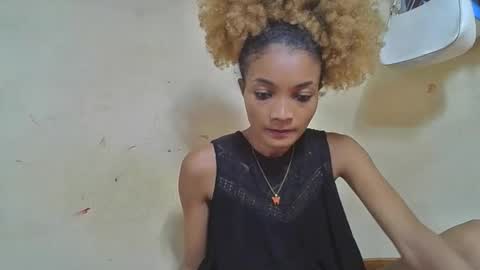 Snapshot of francinoli chatting on 05.25.26 Francinoli online show from 05.25.26