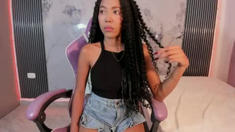 Laura online show from 04.22.26