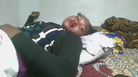 Snapshot of franckamby chatting on 11.28.25 franckamby online show from 11.28.25