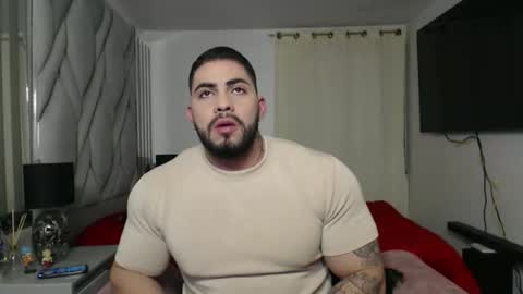 Snapshot of frank_foxx1 chatting on 12.14.25 frank_foxx1 online show from 12.14.25