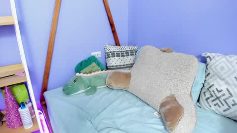 Snapshot of frank_sasha chatting on 12.25.24 Sasha online show from 12.25.24