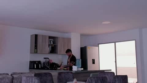 Frank Farrell. Hey remember to give me a thumbs up Ty online show from 01.18.25