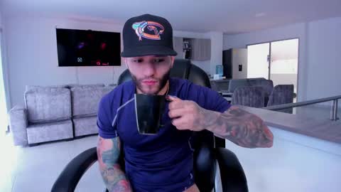 Frank Farrell. Hey remember to give me a thumbs up Ty online show from 02.15.25