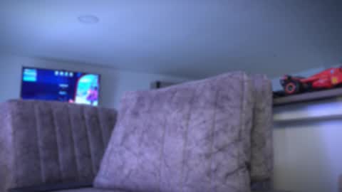 Frank Farrell. Hey remember to give me a thumbs up Ty online show from 10.09.25