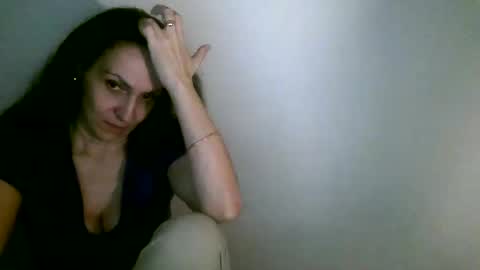 Snapshot of frankieteasing chatting on 01.15.25 frankieteasing online show from 01.15.25