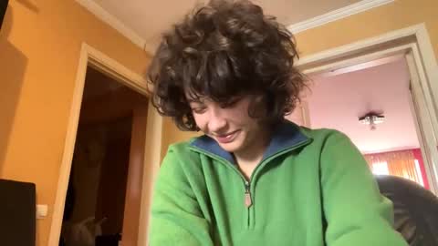 Snapshot of frankreyne chatting on 11.05.25 Lily online show from 11.05.25