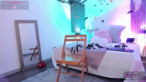 Fransheska online show from 10.26.25