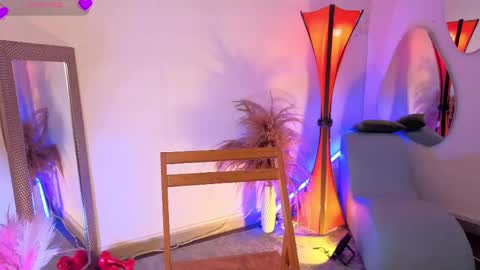 Fransheska online show from 05.08.26
