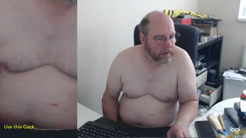 Snapshot of fransje_ chatting on 10.05.25 Fransje online show from 10.05.25