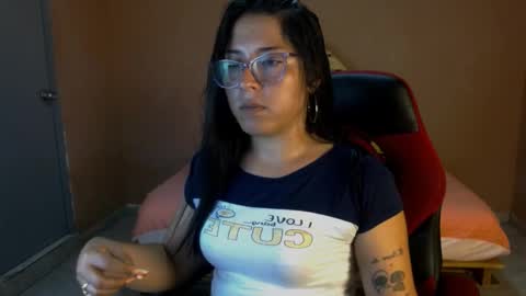 Snapshot of franysteell chatting on 11.26.25 FRANY STEELL online show from 11.26.25