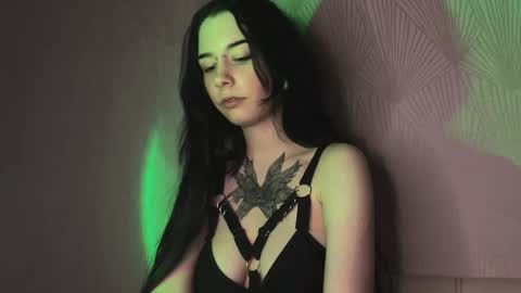 Snapshot of frau_basted chatting on 01.06.25 mistress Bastet and  mintcola online show from 01.06.25