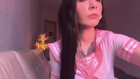 Snapshot of frau_basted chatting on 01.07.25 mistress Bastet and  mintcola online show from 01.07.25