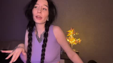 Snapshot of frau_basted chatting on 01.31.25 mistress Bastet and  mintcola online show from 01.31.25