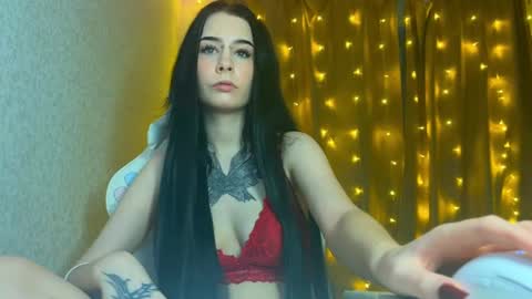 Snapshot of frau_basted chatting on 02.22.25 mistress Bastet and  mintcola online show from 02.22.25