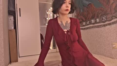Snapshot of frau_basted chatting on 10.19.25 mistress Bastet and  mintcola online show from 10.19.25