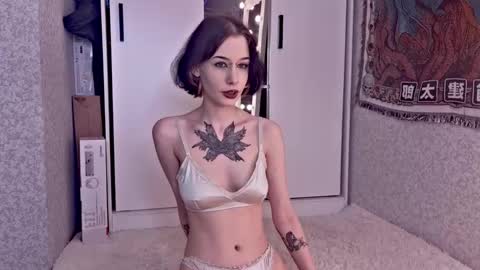 mistress Bastet and  mintcola online show from 11.11.25