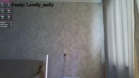 Snapshot of frauchocolate chatting on 02.22.25 Alice online show from 02.22.25