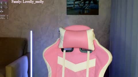 Snapshot of frauchocolate chatting on 03.09.25 Alice online show from 03.09.25