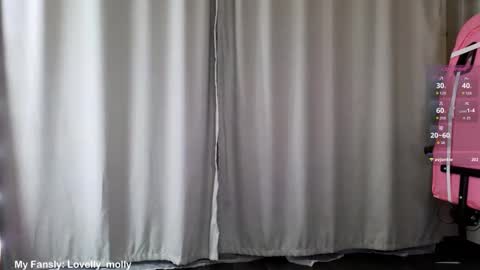 Snapshot of frauchocolate chatting on 10.11.25 Alice online show from 10.11.25