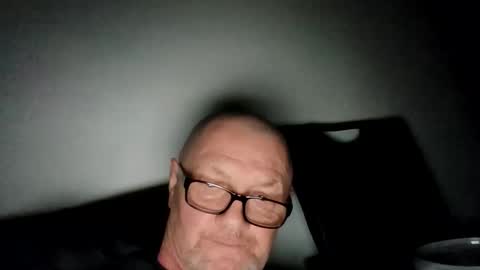 Wolfi online show from 02.04.26