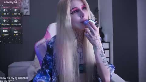 Asya UwU   online show from 11.19.25