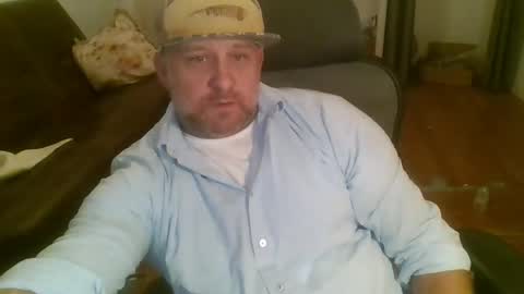 Snapshot of freakpopsickle69 chatting on 04.01.26 poundyouout1969 online show from 04.01.26