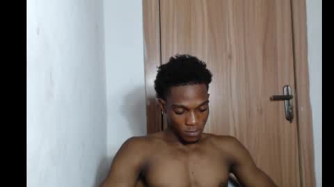 freakyslut30 online show from 02.14.25