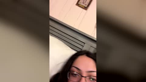 freakyylatinagoddess online show from 01.17.26