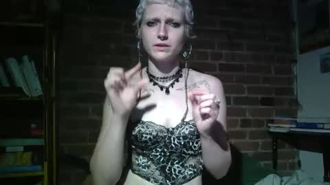 Lily Red online show from 05.14.26