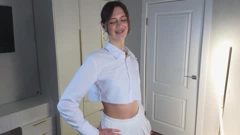 Jennifer online show from 12.18.25