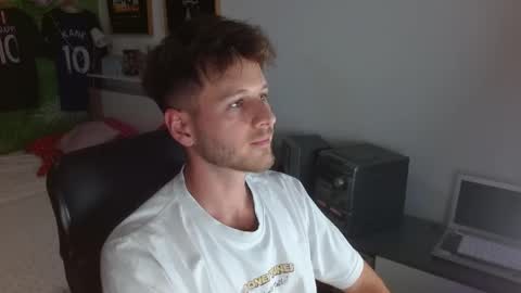 Snapshot of freddy_star chatting on 05.30.26 Frederick Perin online show from 05.30.26