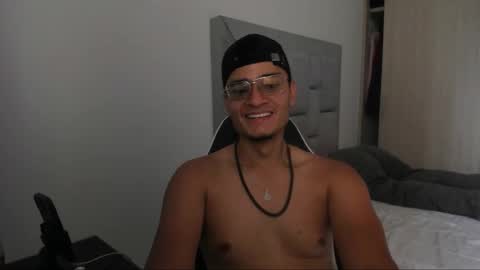 Snapshot of fredericsloan chatting on 03.02.26 Frederic Sloan online show from 03.02.26