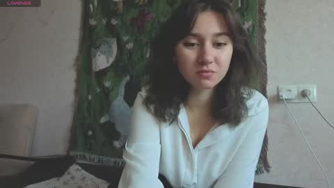 Mia online show from 05.11.26