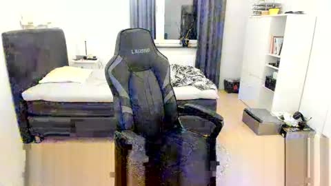 Snapshot of fredrik386959 chatting on 11.27.25 Fredrik online show from 11.27.25