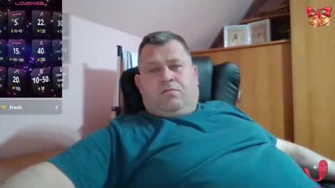 Snapshot of freeboy80180 chatting on 02.27.25 freeboy80180 online show from 02.27.25