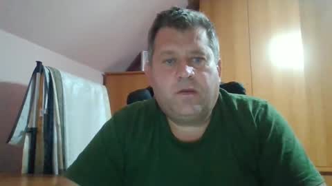 Snapshot of freeboy80180 chatting on 09.19.25 freeboy80180 online show from 09.19.25