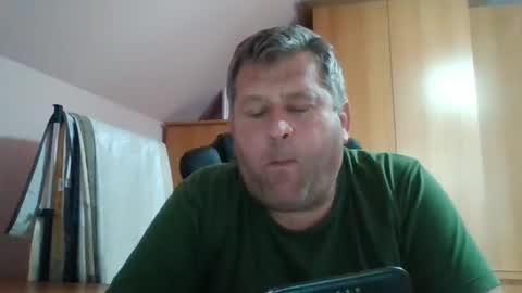 Snapshot of freeboy80180 chatting on 09.26.25 freeboy80180 online show from 09.26.25