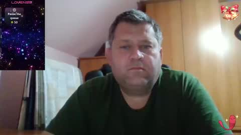 Snapshot of freeboy80180 chatting on 12.04.25 freeboy80180 online show from 12.04.25