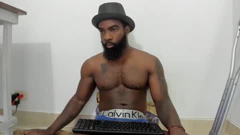 Snapshot of freedom_24 chatting on 01.06.25 shakur online show from 01.06.25