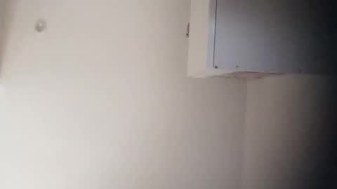 freeliv331874 online show from 12.21.25