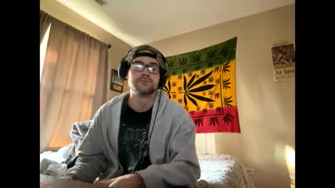 Snapshot of freezeskiii chatting on 10.31.25 freezeskiii online show from 10.31.25