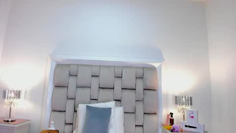 Snapshot of frehia_dimou chatting on 05.03.26 Frehia online show from 05.03.26