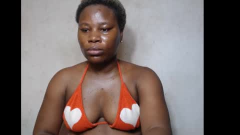 frekkymorelle online show from 12.15.25