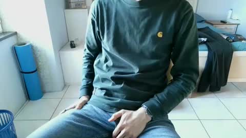 Snapshot of french_666999 chatting on 02.06.25 French 666999 online show from 02.06.25