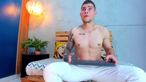 Xavier online show from 01.08.25