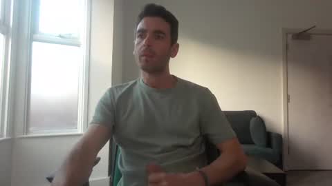 Snapshot of frenchbdmaninlondon chatting on 06.09.26 Horny Paul online show from 06.09.26