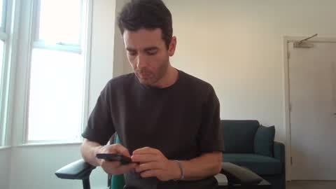 Snapshot of frenchbdmaninlondon chatting on 06.19.26 Horny Paul online show from 06.19.26
