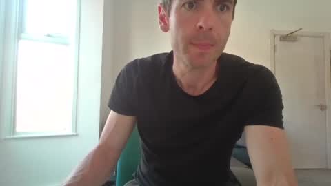 Snapshot of frenchbdmaninlondon chatting on 06.22.26 Horny Paul online show from 06.22.26